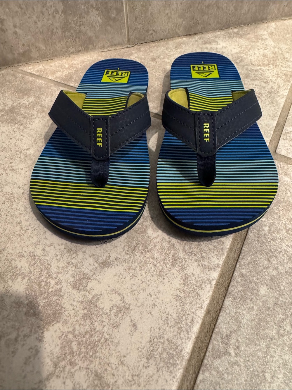 Kids Kids Flip Flop Sandals Size 1 - Picture 3 of 4